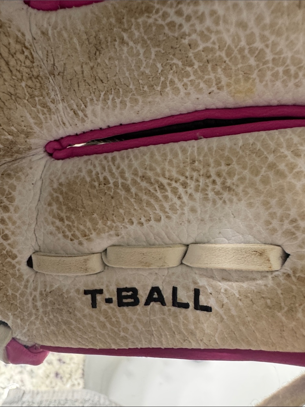Easton Pink Softball TBall Helmet, Bat, Glove & Backpack Set - Picture 15 of 15